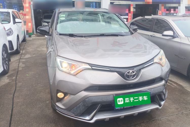 Used Toyota RAV4 2018 2.0L CVT Two-Wheel Drive Fashion X Edition Front