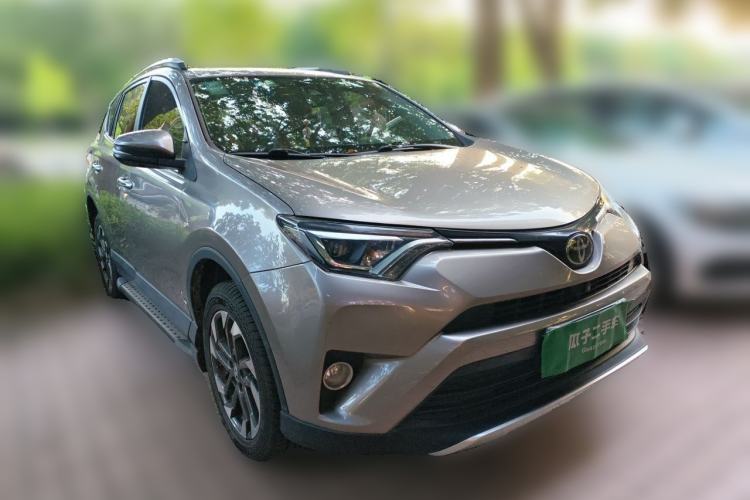 Used Toyota RAV4 2018 2.5L Automatic 4x4 Elite i Edition Front Right 45 Deg