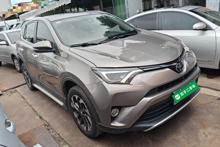 Used Toyota RAV4 2018 2.5L Automatic 4x4 Elite i Edition Front Right 45 Deg