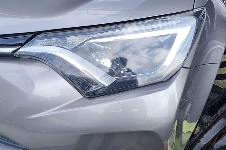 Used Toyota RAV4 2018 2.0L CVT Two-Wheel Drive Fashion X Edition Left Front Headlight