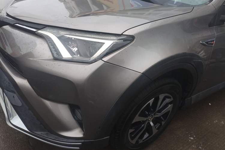 Used Toyota RAV4 2018 2.0L CVT Two-Wheel Drive Fashion X Edition Left Front Headlight
