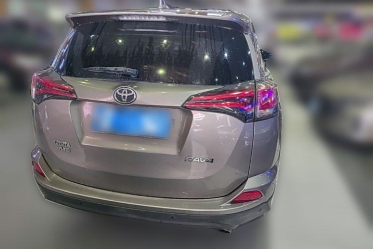 Used Toyota RAV4 2018 2.0L CVT Two-Wheel Drive Fashion X Edition Rear