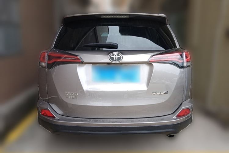 Used Toyota RAV4 2018 2.0L CVT Two-Wheel Drive Fashion X Edition Rear