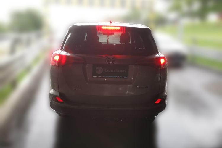 Used Toyota RAV4 2018 2.0L CVT Two-Wheel Drive Fashion X Edition Rear
