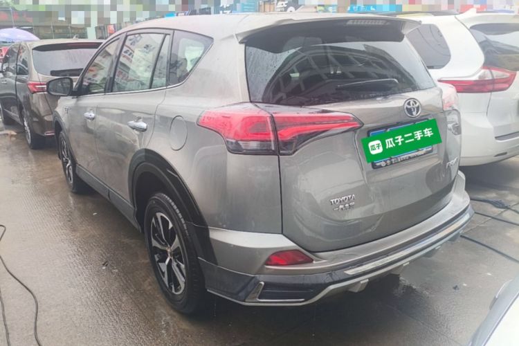 Used Toyota RAV4 2018 2.0L CVT Two-Wheel Drive Fashion X Edition Rear Left 45 Deg