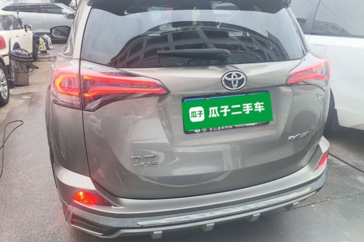 Used Toyota RAV4 2018 2.0L CVT Two-Wheel Drive Fashion X Edition Rear
