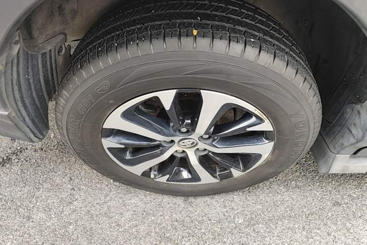 Used Toyota RAV4 2018 2.0L CVT Two-Wheel Drive Fashion X Edition Right Rear Wheel Hub