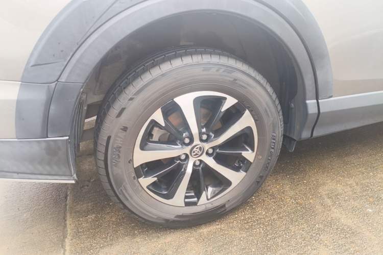 Used Toyota RAV4 2018 2.0L CVT Two-Wheel Drive Fashion X Edition Right Rear Wheel Hub