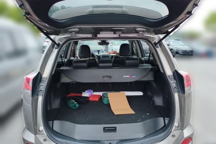 Used Toyota RAV4 2018 2.5L Automatic 4x4 Elite i Edition Trunk