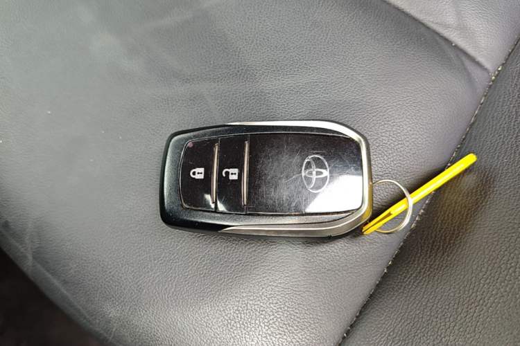 Used Toyota RAV4 2018 2.5L Automatic 4x4 Elite i Edition Vehicle Key