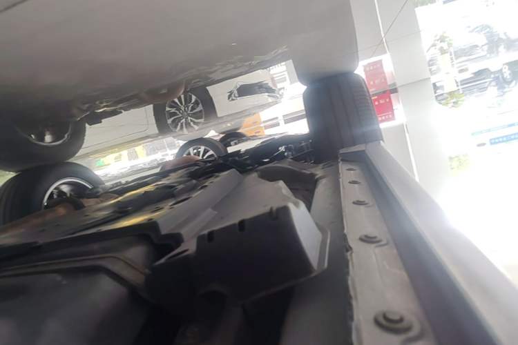 Used Toyota RAV4 2018 2.5L Automatic 4x4 Elite i Edition Chassis Front Left