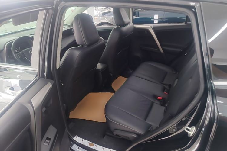 Used Toyota RAV4 2018 2.5L Automatic 4x4 Elite i Edition Left Rear Seat