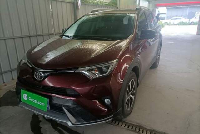 Used Toyota RAV4 2018 2.0L CVT Two-Wheel Drive Fashion X Edition