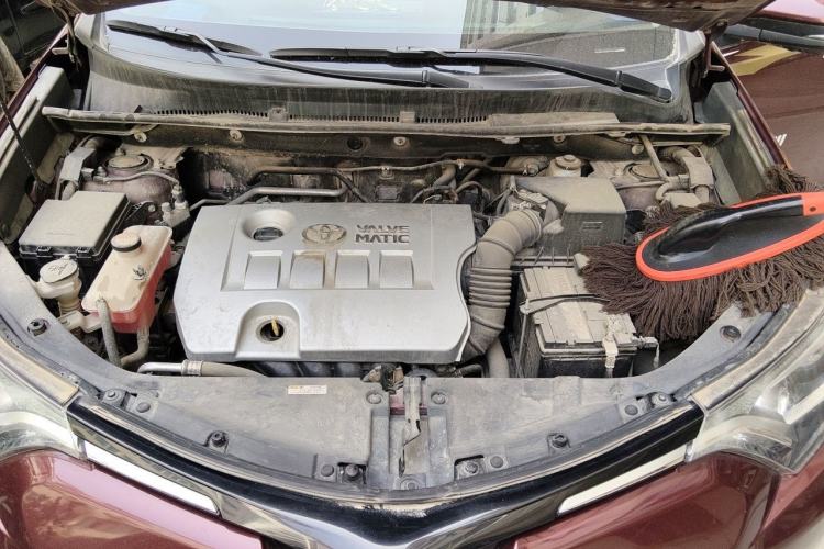 Used Toyota RAV4 2018 2.0L CVT Two-Wheel Drive Fashion X Edition Engine Bay