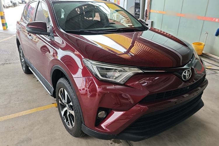 Used Toyota RAV4 2018 2.0L CVT Two-Wheel Drive Fashion X Edition Exterior 1