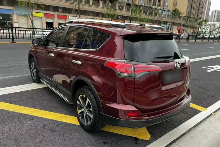 Used Toyota RAV4 2018 2.0L CVT Two-Wheel Drive Fashion X Edition Exterior 3