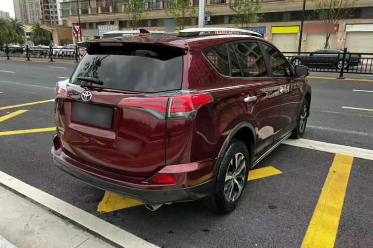 Used Toyota RAV4 2018 2.0L CVT Two-Wheel Drive Fashion X Edition Exterior 8