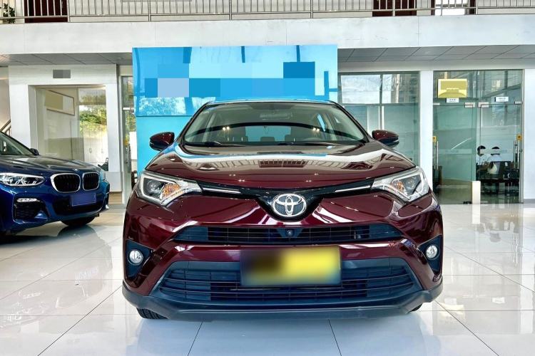 Used Toyota RAV4 2018 2.0L CVT Two-Wheel Drive Fashion X Edition Front
