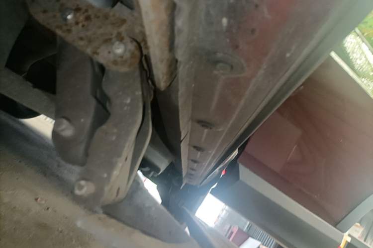 Used Toyota RAV4 2018 2.0L CVT Two-Wheel Drive Fashion X Edition Left Side Sill