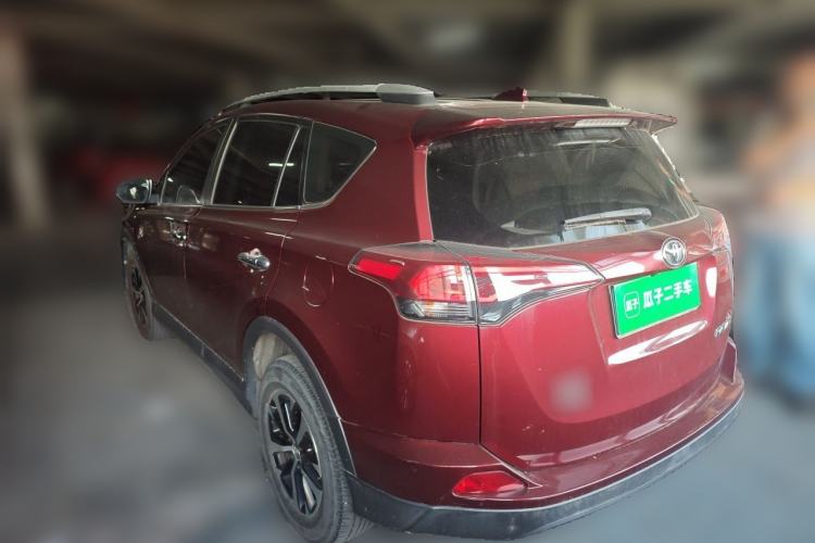 Used Toyota RAV4 2018 2.0L CVT Two-Wheel Drive Fashion X Edition Rear Left 45 Deg
