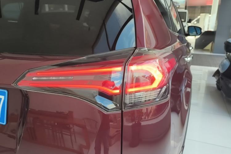 Used Toyota RAV4 2018 2.0L CVT Two-Wheel Drive Fashion X Edition Right Rear Taillight