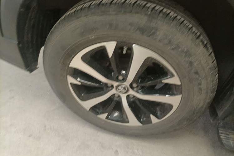 Used Toyota RAV4 2018 2.0L CVT Two-Wheel Drive Fashion X Edition Right Rear Wheel Hub