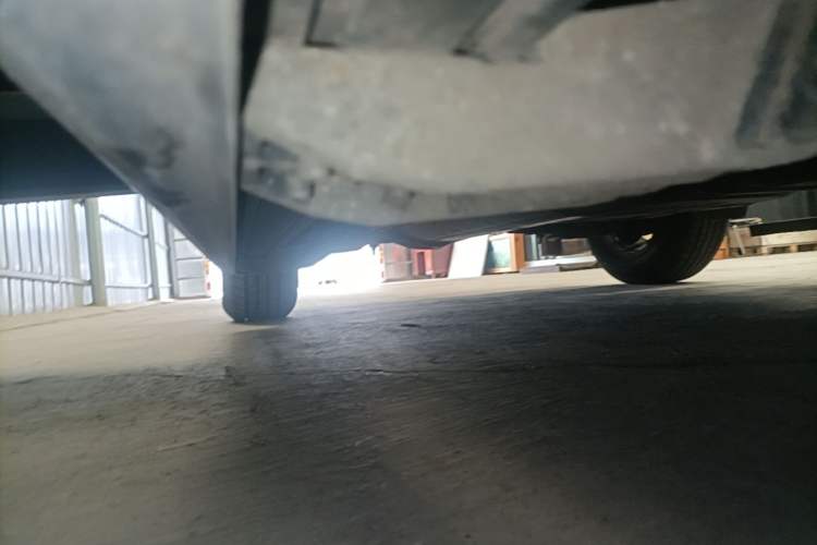 Used Toyota RAV4 2018 2.0L CVT Two-Wheel Drive Fashion X Edition Right Side Sill