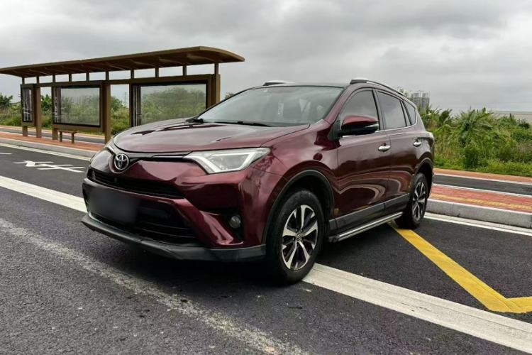 Ojetý Toyota RAV4 2018 2.0L CVT Two-Wheel Drive Fashion X Edition Guazi used car, China used car export, Used car for sale, Used cars, Cheapest cars for sale