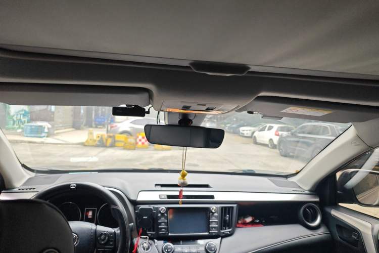 Used Toyota RAV4 2018 2.5L Automatic 4x4 Elite i Edition Headliner