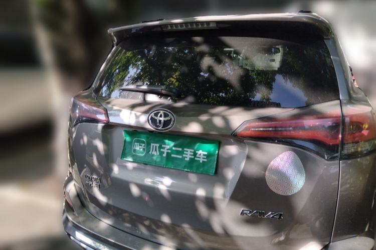 Used Toyota RAV4 2018 2.0L CVT Two-Wheel Drive Fashion X Edition Rear