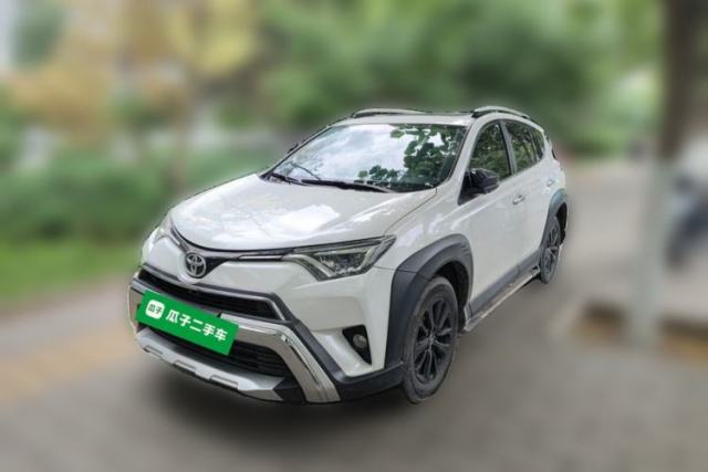 Used Toyota RAV4 2018 2.0L CVT Two-Wheel Drive Fashion X Edition