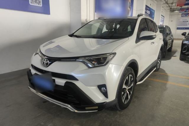 Used Toyota RAV4 2018 2.0L CVT Two-Wheel Drive Fashion X Edition