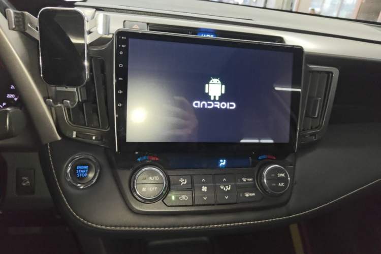 Used Toyota RAV4 2018 2.5L Automatic 4x4 Elite i Edition Audio And AC Panel