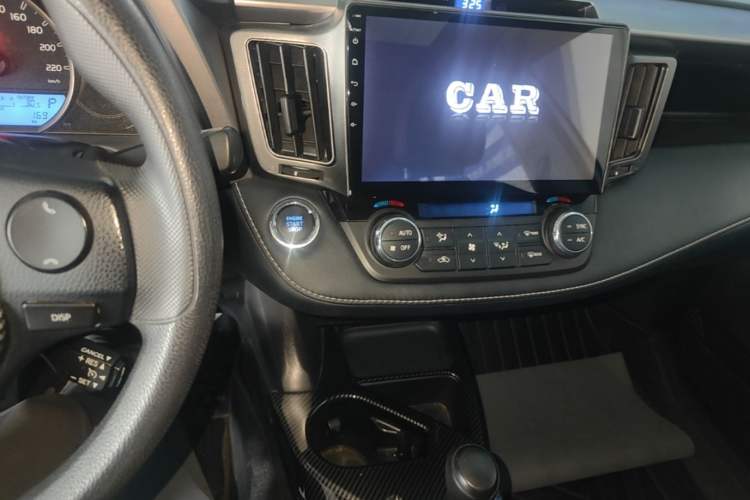 Used Toyota RAV4 2018 2.0L CVT Two-Wheel Drive Fashion X Edition Audio And AC Panel