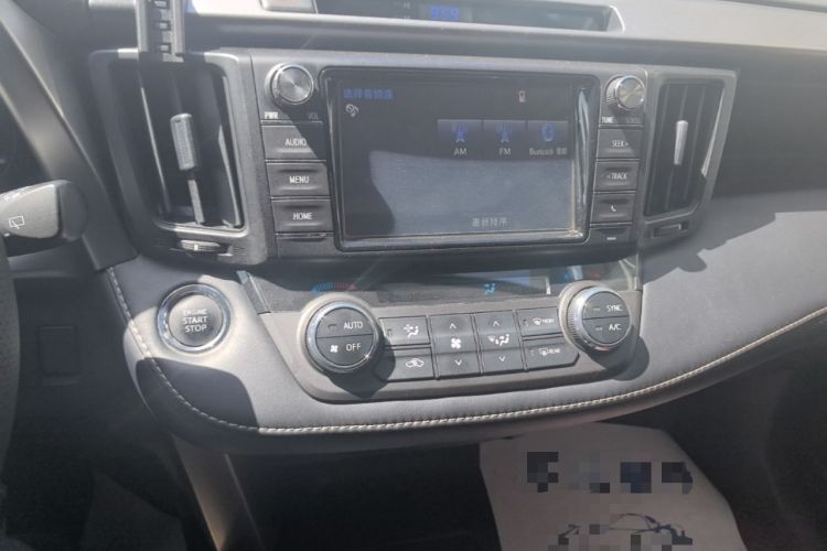 Used Toyota RAV4 2018 2.0L CVT Two-Wheel Drive Fashion X Edition Audio And AC Panel