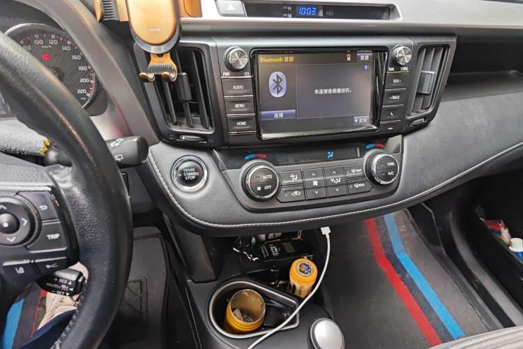 Used Toyota RAV4 2018 2.5L Automatic 4x4 Elite i Edition Audio And AC Panel