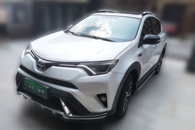 Used Toyota RAV4 2018 2.0L CVT Two-Wheel Drive Fashion X Edition