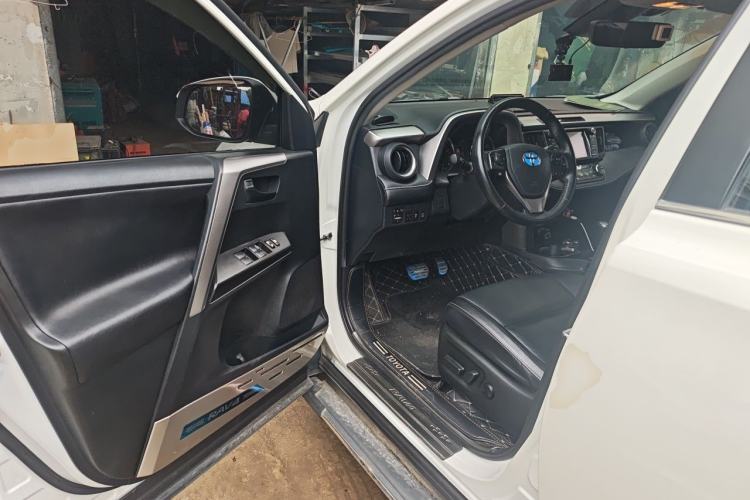 Used Toyota RAV4 2018 2.5L Automatic 4x4 Elite i Edition Driver Seat