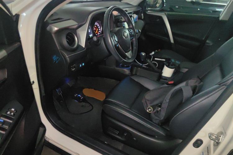 Used Toyota RAV4 2018 2.5L Automatic 4x4 Elite i Edition Driver Seat