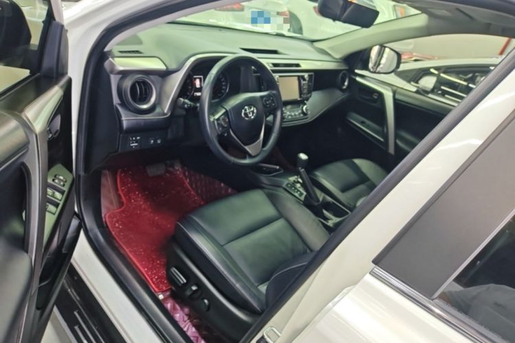 Used Toyota RAV4 2018 2.5L Automatic 4x4 Elite i Edition Driver Seat