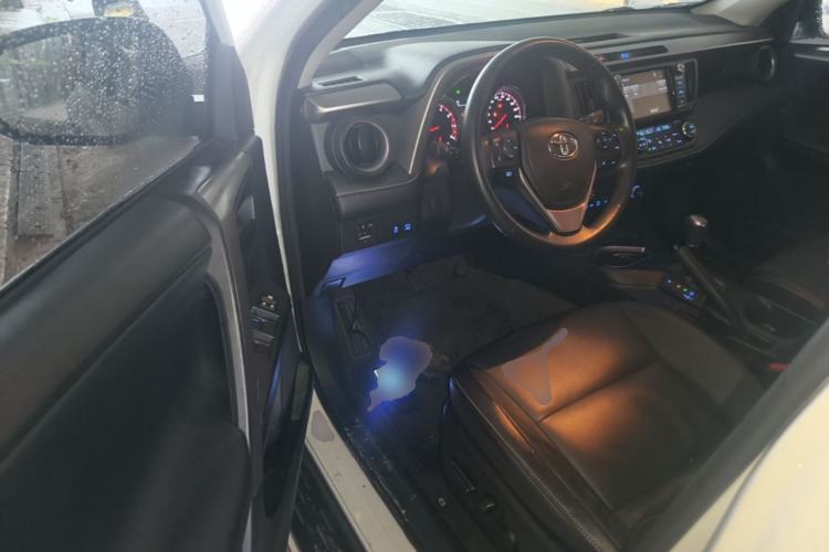 Used Toyota RAV4 2018 2.5L Automatic 4x4 Elite i Edition Driver Seat
