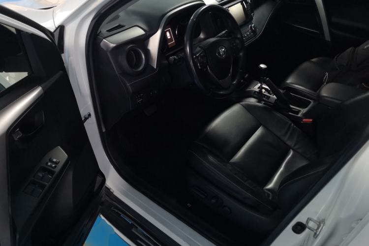 Used Toyota RAV4 2018 2.5L Automatic 4x4 Elite i Edition Driver Seat