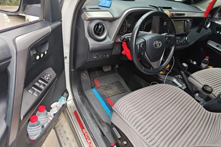 Used Toyota RAV4 2018 2.5L Automatic 4x4 Elite i Edition Driver Seat