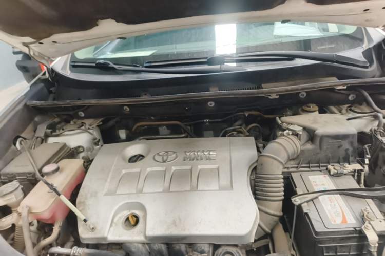 Used Toyota RAV4 2018 2.0L CVT Two-Wheel Drive Fashion X Edition Engine Bay