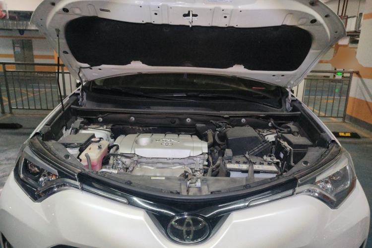 Used Toyota RAV4 2018 2.5L Automatic 4x4 Elite i Edition Engine Bay