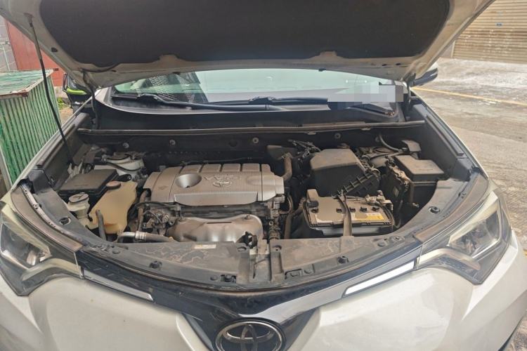 Used Toyota RAV4 2018 2.5L Automatic 4x4 Elite i Edition Engine Bay
