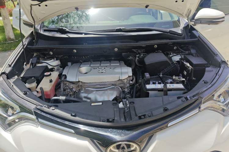 Used Toyota RAV4 2018 2.5L Automatic 4x4 Elite i Edition Engine Bay