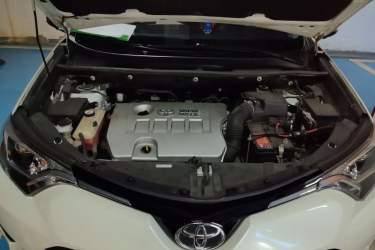 Used Toyota RAV4 2018 2.0L CVT Two-Wheel Drive Fashion X Edition Engine Bay