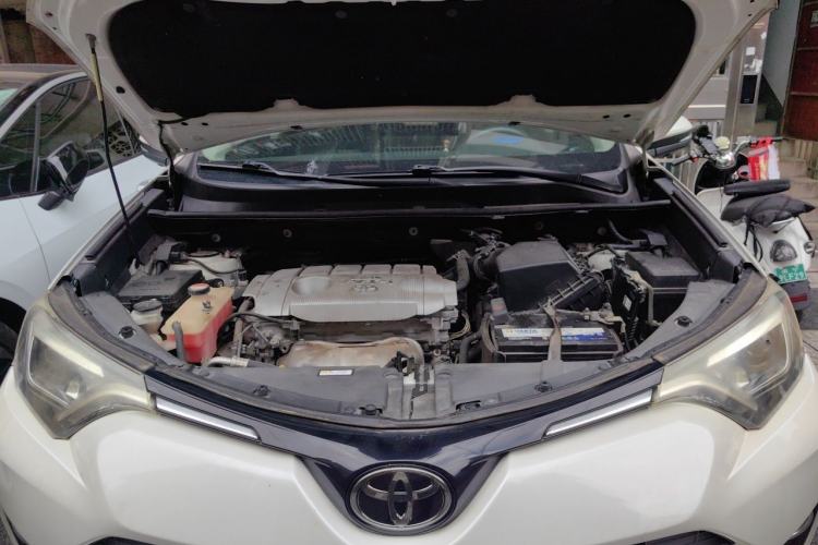 Used Toyota RAV4 2018 2.5L Automatic 4x4 Elite i Edition Engine Bay