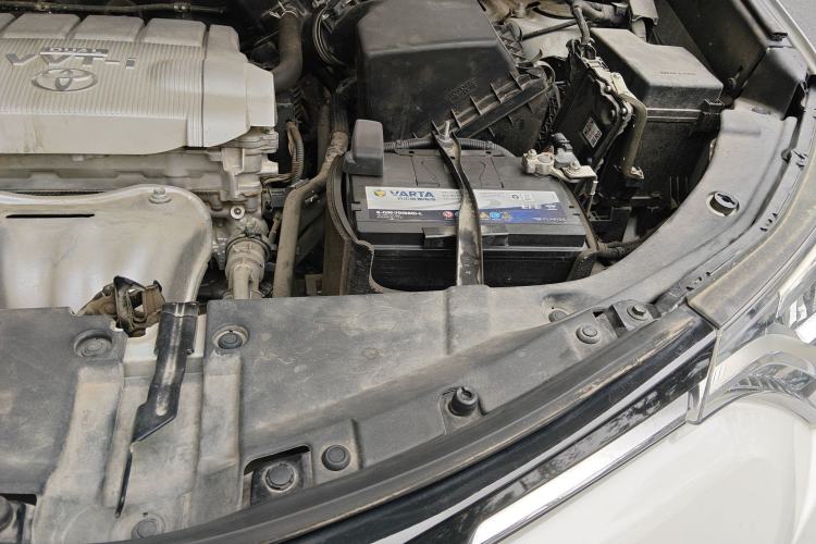 Used Toyota RAV4 2018 2.5L Automatic 4x4 Elite i Edition Engine Bay Left